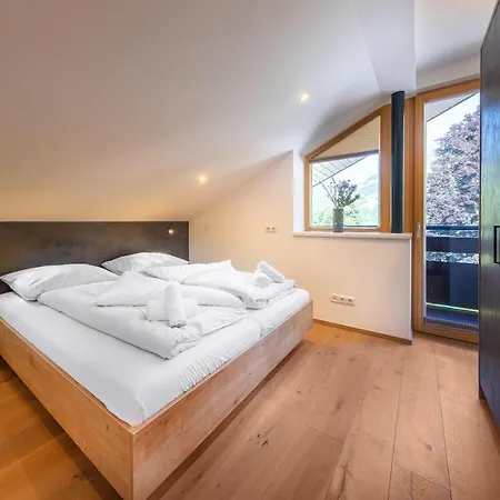 Gernkogelblick Daire Wald im Pinzgau